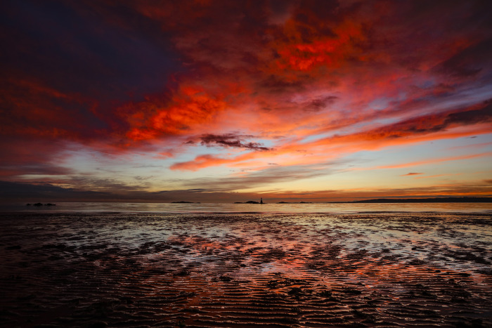 When the Heavens Paint the Earth